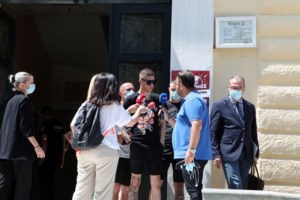 Σάλος με το νέο τραγούδι του Light: "Μισαναπηρικό και σεξιστικό" -  Η συγγνώμη του τράπερ - "Δεν την εννοεί" ξεσπά ο προέδρος της ΕΣΑμεΑ