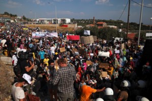 Έκκληση Γκουτέρες στην ΕΕ να επιδείξει αλληλεγγύη και να παραλάβει πρόσφυγες από τη Μόρια