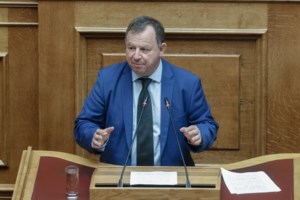 Χαμός μεταξύ Λιακούλη και Βούλτεψη για τα Τέμπη: "Δεν μαλώνουν γειτόνισσες" - "Ποιο είναι το έγκλημα;"