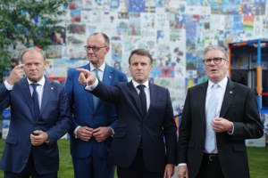 Προειδοποίηση Μακρόν σε Πούτιν: "Ετοιμάζουμε κυρώσεις μαζί με τις ΗΠΑ για τη Ρωσία"