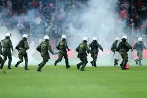 Οργή Χατζηνικολάου για το Ολυμπιακός-ΑΕΚ: Σφαγιαστική διαιτησία για την ομάδα του Πειραιά, ντροπή [Εικόνα] - εικόνα 2