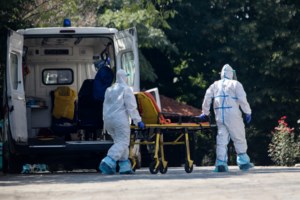 Έκκληση από τον ΠΟΥ: "Ο κορονοϊός εξαπλώνεται και σκοτώνει - Μην ανοίγετε τις κοινωνίες χωρίς έλεγχο"