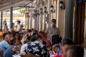 Συρίγος για το άνοιγμα των σχολείων: Υπάρχουν παιδιά που θέλουν να κάνουν εμβόλιο και οι γονείς είναι διστακτικοί - εικόνα 2