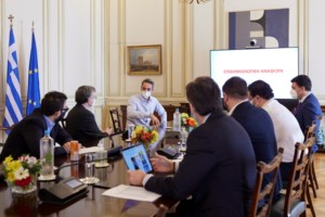 Κορονοϊός: Φοβίζουν οι αριθμοί - Η προβολή για 1700 νέα κρούσματα σήμερα και οι τελευταίες προβλέψεις