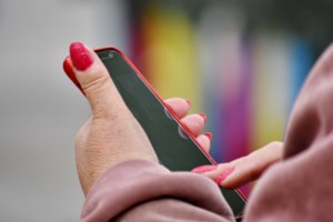 Απάτη στο Πέραμα: 69χρονος πλαστογράφησε διαθήκη και βρέθηκε με περιουσία σχεδόν 4 εκατ. ευρώ