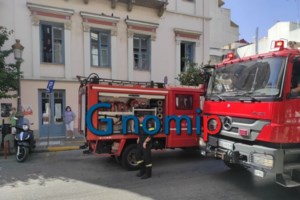 Πάτρα - Απίστευτο: 16χρονος έκαιγε αυτοκίνητα με τις κάλτσες του - "Μου αρέσει να βλέπω φωτιά" - εικόνα 2