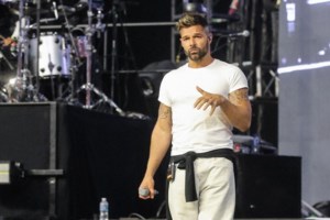 Ρίκι Μάρτιν: Η περίεργη δήλωση του αδελφού του - Δεν βάζω το χέρι μου στη φωτιά, δεν νομίζω ότι είναι ικανός για κάτι τέτοιο [βίντεο]