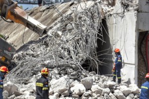 Υμηττός: Ανήλικοι έκλεβαν χαλκοσωλήνες από πολυκατοικία - Τρεις συλλήψεις