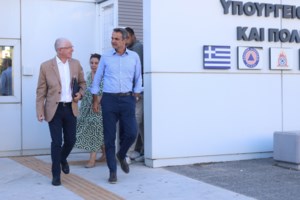 Προετοιμασία για την επίσκεψη Μητσοτάκη στα καμένα της Πεντέλης - Τι απαντά το Μαξίμου στην κριτική για ανεπάρκεια