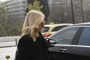 Αλεξία - Θεοδώρα: Μαυροφορεμένες στην Αθήνα οι κόρες του τέως - Το γεύμα στην περιοχή του Χίλτον - εικόνα 11