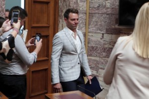 Η ΕΦΣΥΝ απαντά στον Κασσελάκη: Να μην προσπαθεί να κρύψει αυτά που δεν κρύβονται