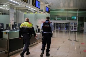 Wall Street: Βουτιά εξαιτίας της μετάλλαξης από την Μποτσουάνα - Η χειρότερη Black Friday τα τελευταία 50 χρόνια - εικόνα 2