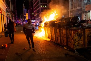 Αιματοχυσία χωρίς τέλος στις ΗΠΑ: Νεκρός από πυρά αστυνομικών δημοφιλής Αφροαμερικανός εστιάτορας του Κεντάκι