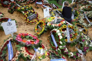 Η ανθρωπότητα βρίσκεται μπροστά στις πύλες της κολάσεως και το Ισραήλ κρατάει τα κλειδιά, προειδοποιεί διεθνολόγος