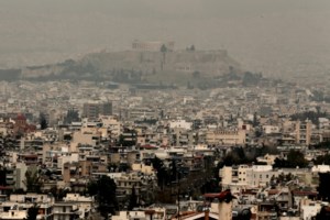 Συγκινητικές μαρτυρίες: Η πανδημία του κορονοϊού μέσα από τα μάτια ηλικιωμένων σε ΚΑΠΗ