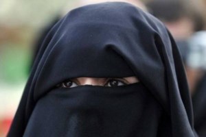 Πακιστάν: Πατέρας έκαψε ζωντανές τις δύο κόρες και τα τέσσερα εγγόνια του