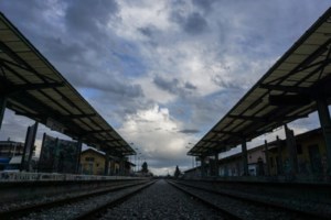 Στις φλόγες τυλίχθηκε διαμέρισμα στη Θεσσαλονίκη - Οι καπνοί "έπνιξαν" την πολυκατοικία