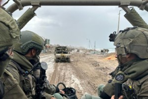 Μήνυμα Μακρόν προς το Ισραήλ: "Αν ο στόχος είναι η ολοκληρωτική καταστροφή της Χαμάς, θα πάρει 10 χρόνια..."