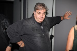 Τα νεότερα για την υγεία του Δημήτρη Σταρόβα: Ελαφρύ το εγκεφαλικό, αισιόδοξοι οι γιατροί- "Επικοινωνεί στοιχειωδώς"