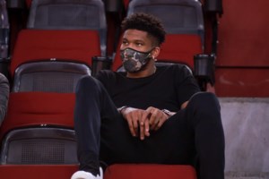 Το ηχηρό μήνυμα του Γιάννη Αντετοκούνμπο: "Μηδενική ανοχή στον ρατσισμό, στο σεξισμό, στην ξενοφοβία" [εικόνες]