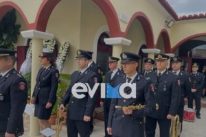 Εύβοια: Λαμπάδιασε εν κινήσει αστικό λεωφορείο γεμάτο επιβάτες μπροστά σε αστυνομικό τμήμα - εικόνα 3