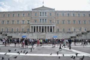 Κορονοϊός: Ποιοι θα κάνουν πρώτοι το εμβόλιο μόλις θα είναι διαθέσιμο- Οι δηλώσεις Κοτζαμάνη - εικόνα 4