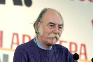 Τελέστηκε η πολιτική κηδεία του Περικλή Κοροβέση