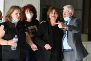 Ρόδος: Κατέβασε την ελληνική σημαία και μαχαίρωσε αστυνομικό που τον καταδίωξε