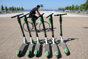 Στο ΚΑΤ ο 15χρονος μετά το τροχαίο: "Θα τον ξυπνήσουν σήμερα, έχω αγωνία να μάθω ότι άνοιξε τα ματάκια του" λέει η μητέρα του