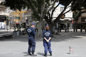 Ηράκλειο: Συνελήφθη βρεφονηπιοκόμος που αρνήθηκε να φορέσει μάσκα μέσα στην τάξη - εικόνα 2