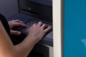 Περισσότερες από 8 καταγγελίες την ώρα για υποθέσεις φοροδιαφυγής