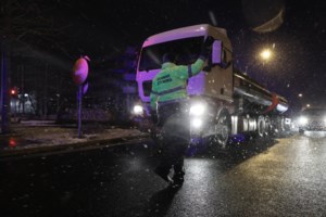 Κακοκαιρία "Μήδεια": Φωτιά σε μετασχηματιστή της ΔΕΗ στην Κάτω Κηφισιά - Χωρίς ρεύμα τα βόρεια προάστια