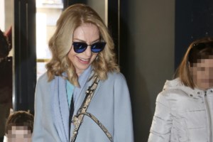 Αγγελική Νικολούλη: Η σπάνια δημόσια εμφάνιση με τον κούκλο γιο της, Κωνσταντίνο Μουσούλη [εικόνα] - εικόνα 2