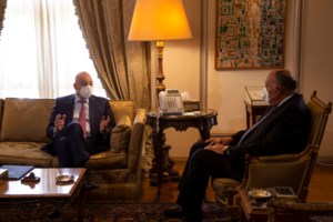 Θρίλερ στα νότια της Κρήτης: Τουρκική φρεγάτα "απείλησε" γαλλικό ερευνητικό πλοίο