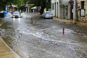 Κακοκαιρία: Ανεμοστρόβιλος χτύπησε την Πρέβεζα - Αγνοείται 29χρονος στον Αμβρακικό [Βίντεο]