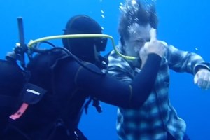 Χαμός με το Maestro στο Twitter: Η... σύνδεση με "Ντόλτσε Βίτα" - "Ετσι ήταν ο Παπακαλιάτης το 1995"