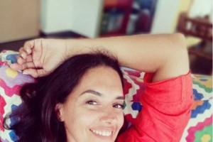 Νόνη Δούνια - Νάντια Γιαννακοπούλου: Στη Βουλή με κομψά look στα χρώματα της Ουκρανίας - εικόνα 8