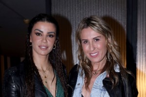 Ειρήνη Παπαδοπούλου: Κινδυνεύουν με απόλυση οι δύο πιλότοι που έβαλαν την τραγουδίστρια στο πιλοτήριο αεροπλάνου - εικόνα 2