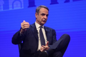 Το χαρτί της "αποσταθεροποίησης" παίζει η κυβέρνηση για τα Τέμπη - Προβληματισμός για την άνοδο του αντισυστημισμού