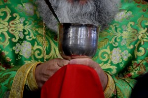 Παρέμβαση του Αγίου Όρους: "Περιορισμός της θρησκευτικής ελευθερίας" η στέρηση της Θείας Κοινωνίας