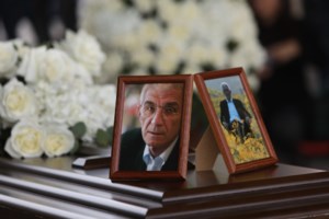 Θεσσαλονίκη: Ένταση στο δημοτικό συμβούλιο για το γλυπτό του Μπουτάρη - "Προσέβαλε τη μνήμη των Μακεδόνων" [βίντεο]