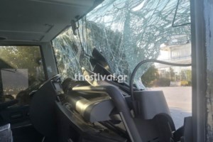 Πλαταμώνας: Φωτογραφίες-σοκ από το τροχαίο με νεκρό 19χρονο - Χαροπαλεύουν άλλοι δύο, ελεύθερος ο οδηγός του ΚΤΕΛ - εικόνα 5