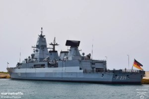 Γερμανία: Σάλος για την παραλίγο κατάρριψη αμερικανικού drone από τη φρεγάτα Έσση