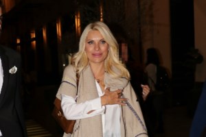 "Δεν είναι το παιδί μου!" Η Ελένη Μενεγάκη ξεκαθαρίζει το μεγάλο μπέρδεμα με την κόρη της Λάουρα Λάτσιου - εικόνα 8