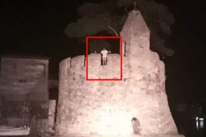 Ναύπακτος - Ο 17χρονος μιλάει για πρώτη φορά: Το έχω μετανιώσει - Η βουτιά στο κενό για ένα στοίχημα [βίντεο] - εικόνα 2