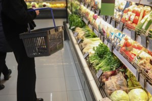 Το ΔΝΤ "ξεπαγώνει" τις τριετίες το 2024 προβλέποντας ανεργία κάτω από 10%