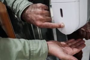 ΕΟΦ: Προσοχή με σκευάσματα που δήθεν προστατεύουν από τον κορονοϊό