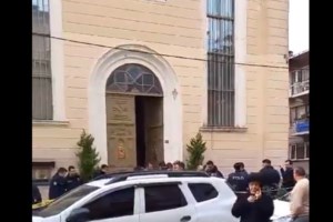 Βίντεο - ντοκουμέντο από την Κωνσταντινούπολη: Η στιγμή που οι δράστες φτάνουν και ανοίγουν πυρ στην καθολική εκκλησία