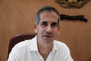 "Μαζεύουν" οι συνεργάτες του Δούκα τις κατηγορίες κατά Μπακογιάννη για το υπόγειο πάρκινγκ της πλατείας Κοτζιά- Συγνώμη λάθος