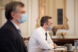 Παραλήρημα Πολάκη κατά Τσιόδρα και λοιμωξιολόγων: Δεν είναι πραγματικοί επιστήμονες - Λένε αρλούμπες